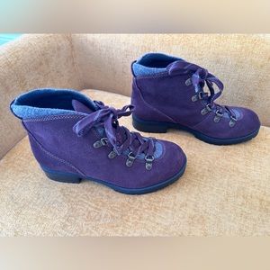 Clark’s 6.5 Ankle Boots NWOT